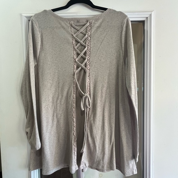 Easel Heather Gray Long Sleeve Top - Picture 2 of 4